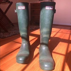 Hunter Rain Boots in Vintage Green